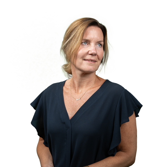 Monique de Jong_2_transparant.png